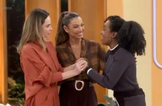 Ana Paula Renault cai no choro ao vivo em encontro com Thelma; vídeo
