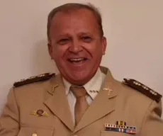 Coronel da PM morre após batida entre carro e caminhão na BA-263