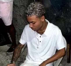 Adolescente de 17 anos é morto a tiros dentro de barbearia na Bahia