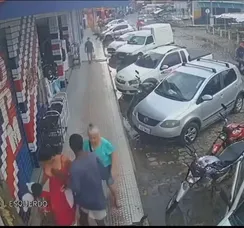 Influenciadora sofre abuso ao caminhar com filho de 2 anos na Bahia