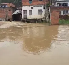 Inmet emite alerta para tempestade para quase 40 cidades da Bahia