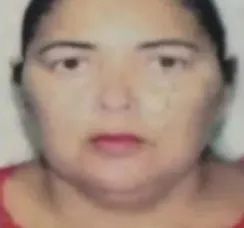 Mulher morre atropelada por companheiro ao ajudar manobra na Bahia