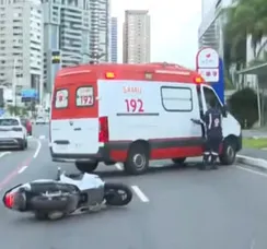 Mulher morre em acidente com moto após fugir de assalto em Salvador