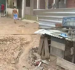 Muro de obra de prédio cede e atinge casa de idosa de 84 anos na Bahia