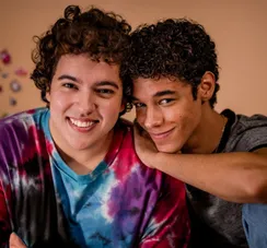 'Quinze Dias': estreia romance gay adaptado de livro brasileiro