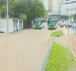 Salvador tem entre 80% e 90% de chances de chuva durante a semana