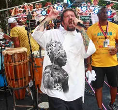 Saulo se revolta com trio parado no Campo Grande: 'Calor na cabeça'