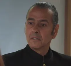 'Três Graças': Joaquim joga milhões no lixo e 'arde no inferno'