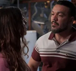 Três Graças: momento íntimo de Misael e Consuelo vira escândalo