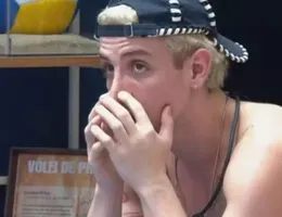 BBB 26: Juliano Floss surta ao ser ignorado pela casa: 'Não tá certo'