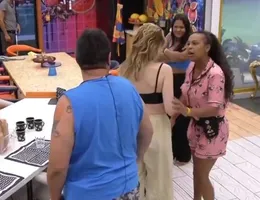 BBB 26: Sol Vega berra na cara de Ana Paula e dá pisão no pé; VÍDEO