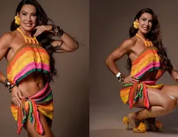 Carnaval: Scheila Carvalho ostenta tanquinho para curtir Tony Salles