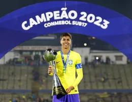 Quem é Vitor Reis, zagueiro mais caro e convocado à Seleção Brasileira