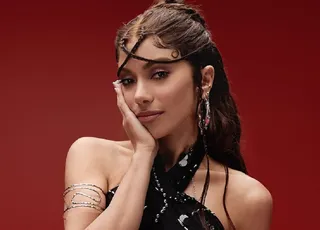Grande Rio surpreende e Anitta vira nova rainha de bateria da escola