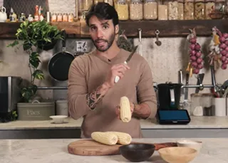Aprenda a fazer o mingau de milho verde perfeito de Daniel Cady