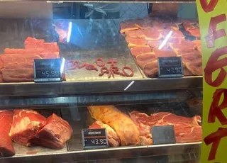 Atacadista é autuado por moer carne antes da compra na Bahia