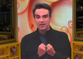 BBB 26: Tadeu Schmidt cai no choro ao anunciar morte para finalistas