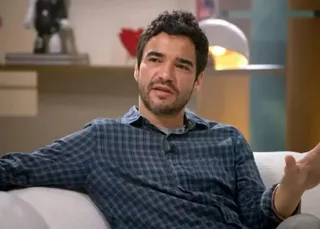 Caio Blat revela ter apanhado de ator veterano: 'Comecei a chorar'