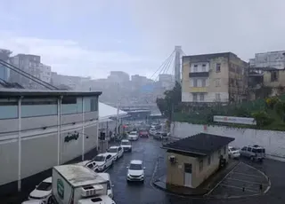 Nova frente fria chega a Salvador com previsão de fortes chuvas