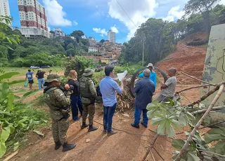 Obra é interditada em Salvador após denúncia de danos ambientais