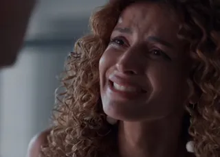 Três Graças: Viviane sofre tentativa de homicídio e Leonardo surta