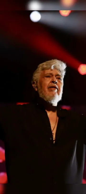 Sidney Magal celebra 60 anos de carreira com show na Concha Acústica