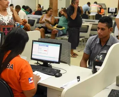 Detran abre seleção com 170 vagas; salários podem chegar a R$ 3,8 mil