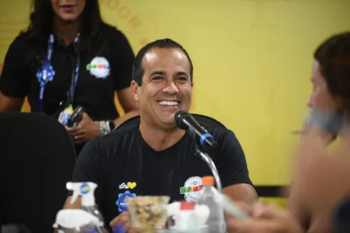 
					2º dia do Carnaval de Salvador reúne 1,5 milhão, diz Bruno Reis
				
				