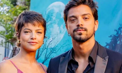
					Agatha Moreira reflete bissexualidade de Rodrigo Simas: 'Questionar'
				
				