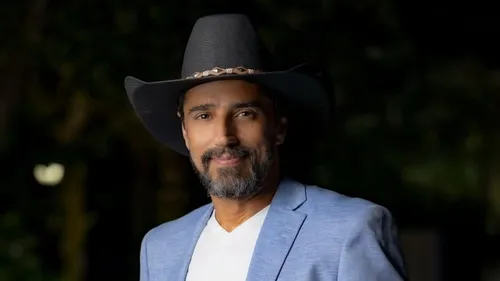
					Alberto Cowboy grava vídeo após vazamento de áudio de briga com esposa
				
				