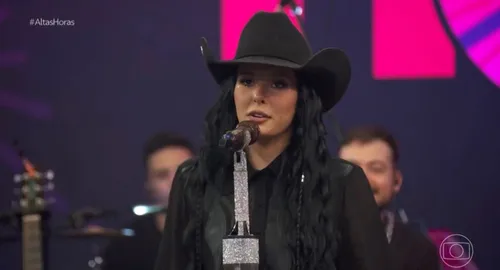 
					Ana Castela choca ao revelar plano de 'abandonar' carreira de cantora
				
				