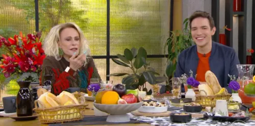 
					Ana Maria Braga se revolta após não receber receita de prato: 'Cadê?'
				
				