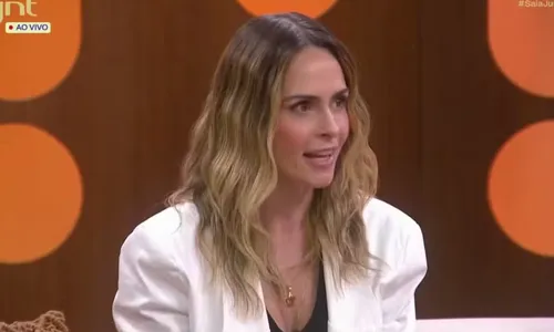 
					Ex-BBB Ana Paula Renault renova contrato com a Globo para novo projeto
				
				
