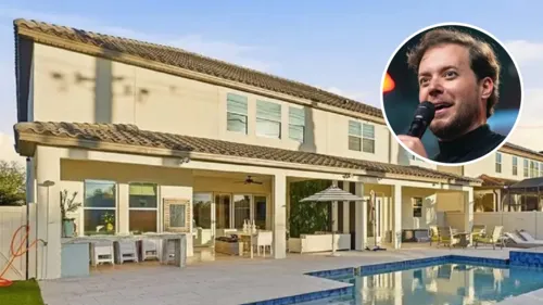 
					André Valadão coloca mansão de R$ 8,5 milhões à venda em Orlando; veja
				
				