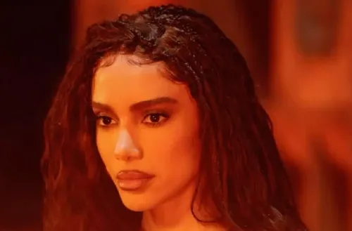 
					Anitta e Ivete perdem milhares de seguidores em 'limpa' do Instagram
				
				