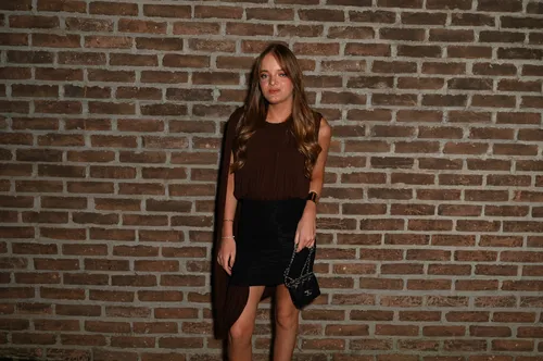 
					Anitta reúne vários famosos para comemorar aniversário; FOTOS
				
				