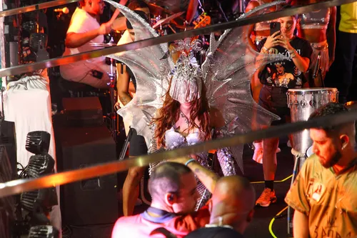 
					Após confusão, Anitta confirma ensaio de Verão em Salvador em 2027
				
				