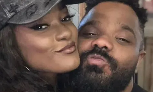 
					Arlindinho expõe fim com Erika Januza e pede perdão em público
				
				