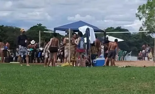 
					Ataque de piranhas deixa dez pessoas feridas em rio na Bahia
				
				