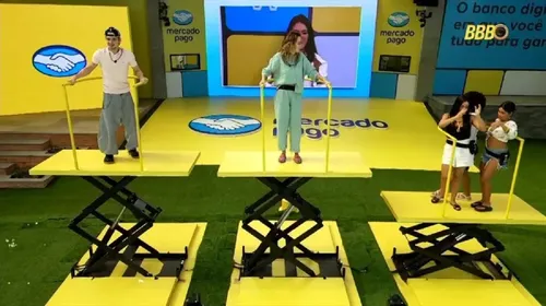 
					'BBB 26': Ana Paula Renault surpreende e leva prêmio inesperado
				
				