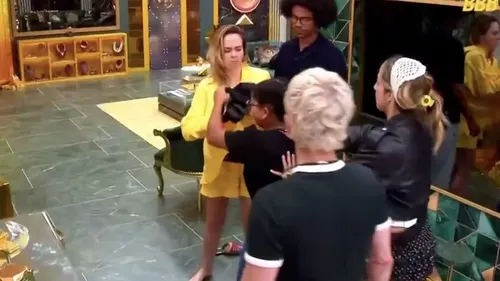 
					BBB 26: Ana Paula admite desejo de atacar rival: 'Poderia ter perdido'
				
				