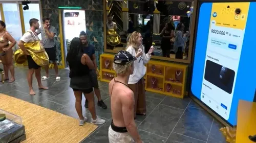 
					BBB 26: Ana Paula atende Big Fone, ganha bolada e recria meme; VÍDEO
				
				