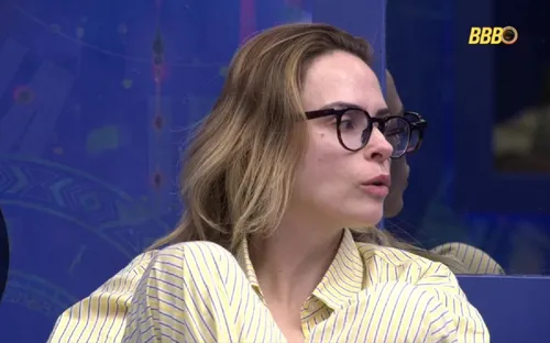 
					BBB 26: Ana Paula provoca Sarah após golpe e web reage: 'Arregona'
				
				
