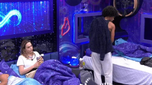 
					BBB 26: Ana Paula se cala com chegada de Breno e é atacada: 'Veneno'
				
				