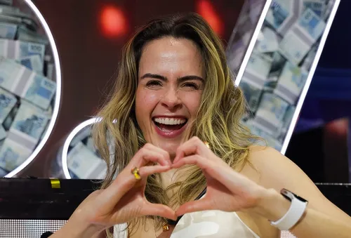 
					BBB 26: Ana Maria Braga revela ranço de Ana Paula: 'Vontade de bater'
				
				