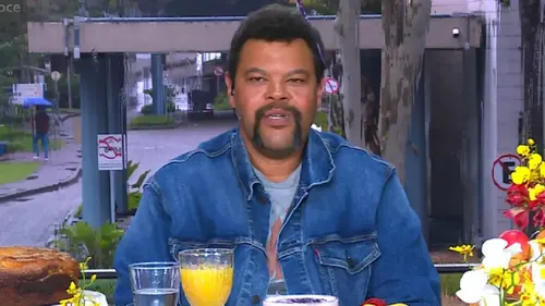 
					BBB: Ana Maria confronta Babu sobre Ana Paula e ator aponta 'dívida'
				
				