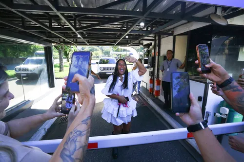 
					'BBB 26': Ana Maria atende pedido de Chaiany e fala de emagrecimento
				
				