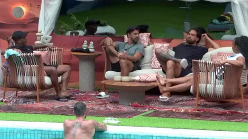 
					BBB 26: Cowboy pede expulsão de Ana Paula após atitudes: 'Ela engana'
				
				