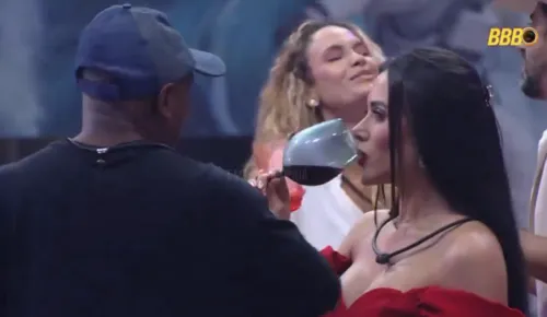 
					BBB 26: Edílson Capetinha é acusado de homofobia após negar bebida
				
				