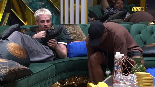
					BBB 26: Edílson se desculpa com Leandro e deixa 'herança' para aliados
				
				